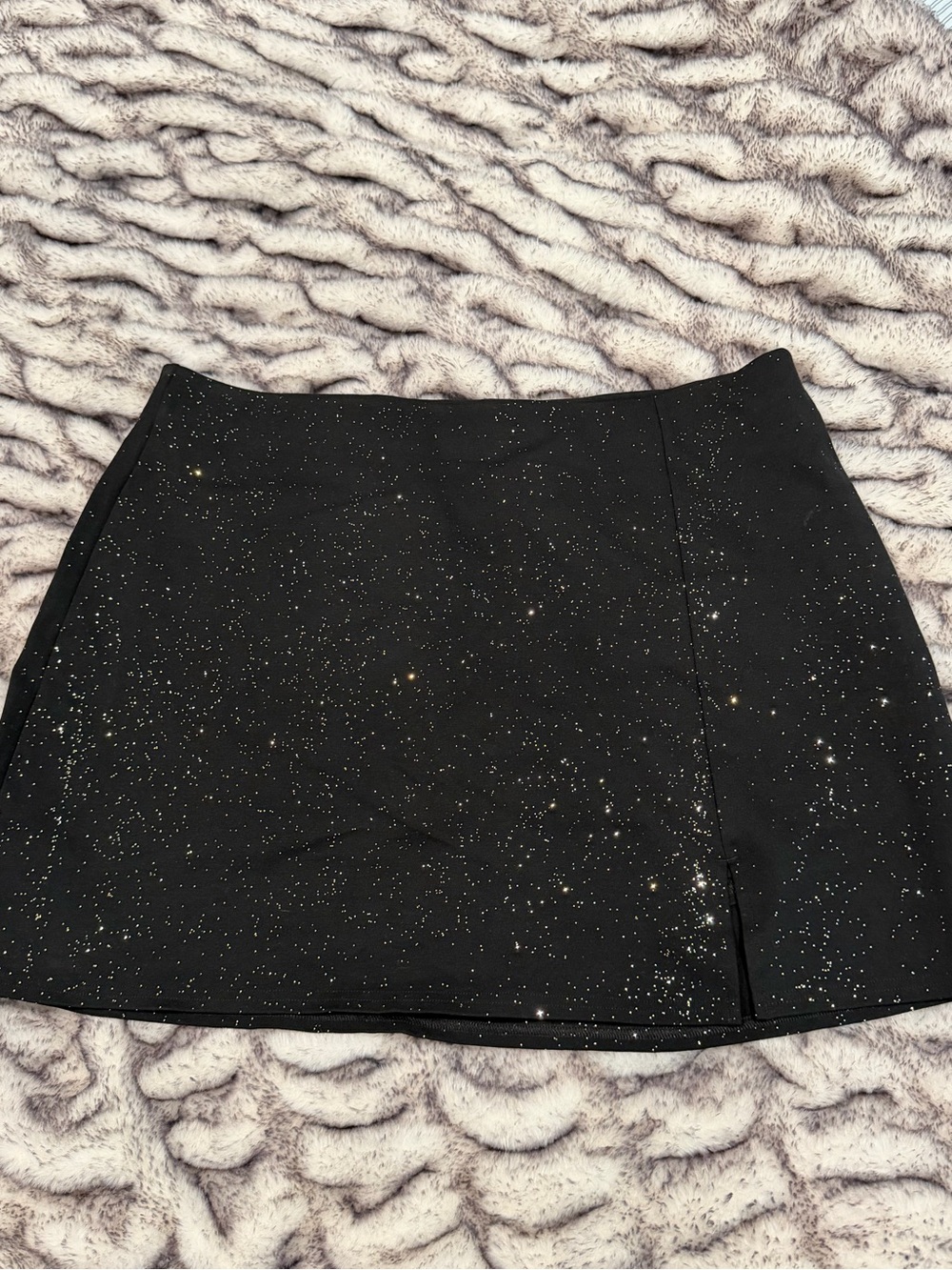 American Eagle Outfitters Black Skort with Gold Fleck/Side Slit